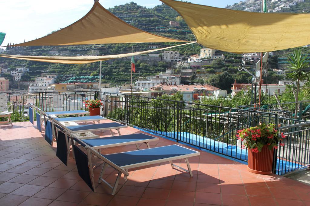 Eden Holiday Minori Kültér fotó
